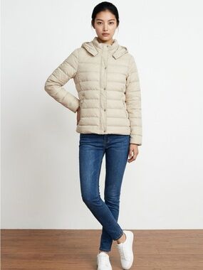 Zara Basic Down Fill Women Cream Puffer Jacket Perfect for Spring | 90% Down